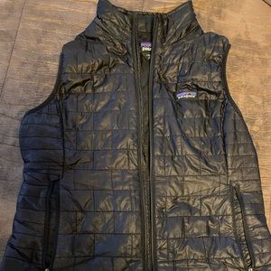 Women’s Large Patagonia Vest! ❤️